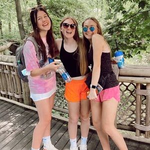 Meet your Posher, Avery